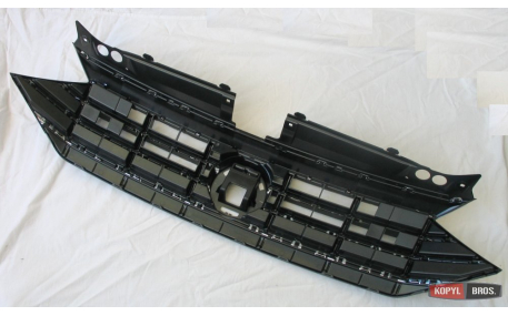 Решетка радиатора Volkswagen Jetta