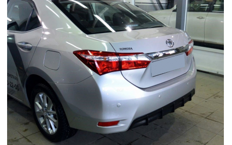 Накладка задняя Toyota Corolla