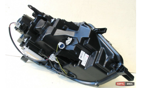 Фары передние Nissan X-Trail T32 2017-2020