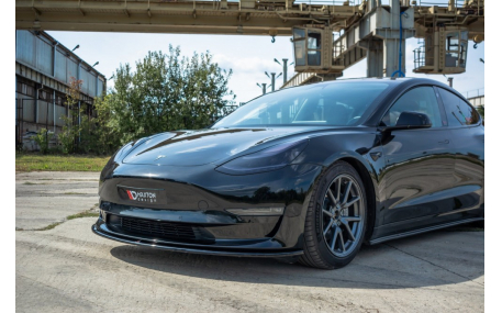 Накладка передняя Tesla Model 3 2017-2023