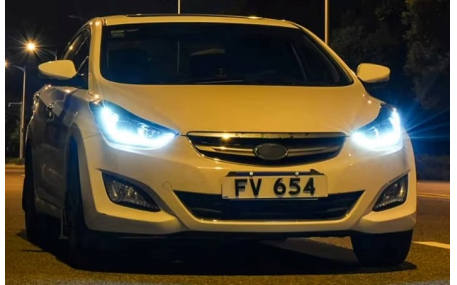 Фары передние HYUNDAI Elantra MD