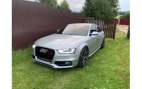 Решетка радиатора Audi A4 B8 2012-2015