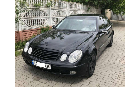 Решетка радиатора Mercedes E-class W211 2002-2006
