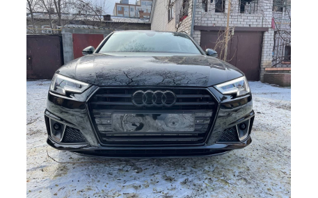 Решетка радиатора Audi A4 B9 2016-2019