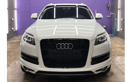 Решетка радиатора Audi Q7