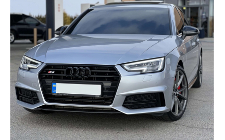 Бампер передний Audi A4 B9 2016-2019