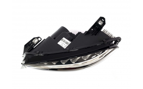 Фары передние Mercedes GLA-class X156