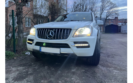 Решетка радиатора Mercedes GL-class X164