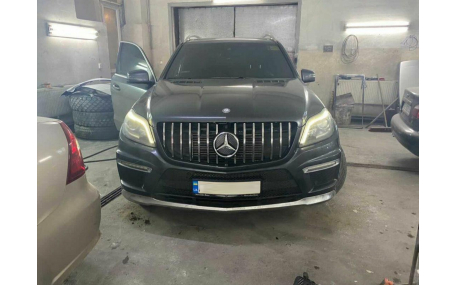 Решетка радиатора Mercedes GL-class X166 2012-2015