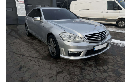 Бампер передний Mercedes S-class W221