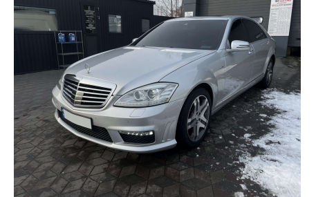 Бампер передний Mercedes S-class W221