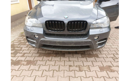 Решетка радиатора BMW X5 (E70)