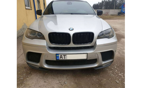 Решетка радиатора BMW X5 (E70)
