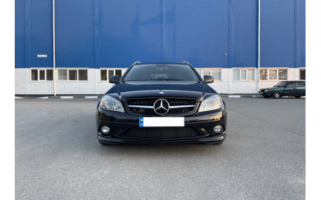 Решетка радиатора Mercedes C-class W204
