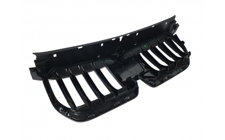 Решетка радиатора BMW X1 U11