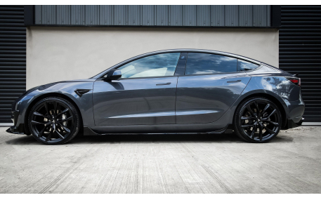 Накладки на бампера Tesla Model 3