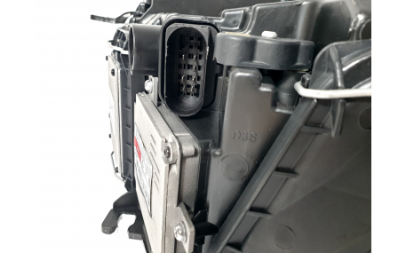 Фары передние Audi Q5 2008-2012