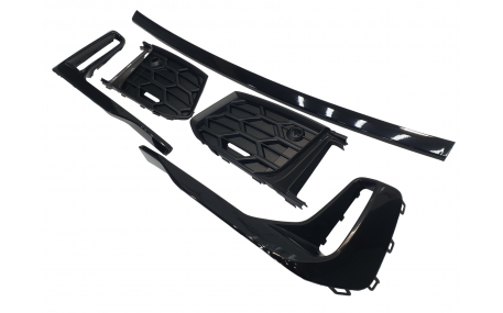 Решетки бампера Audi A6 C8