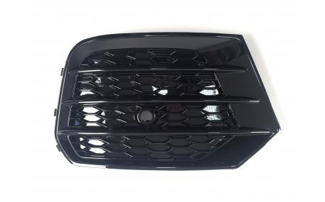 Решетки бампера Audi Q3 2014-2018