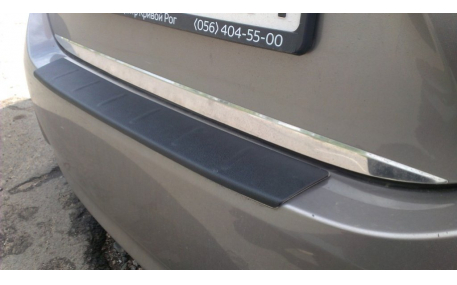 Накладка на задний бампер Toyota Corolla