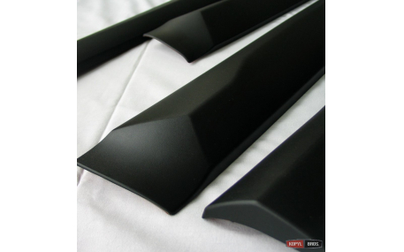 Молдинги дверей Toyota Hilux