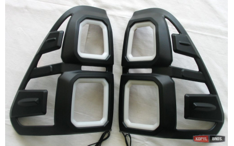 Накладки на кузов Toyota Hilux