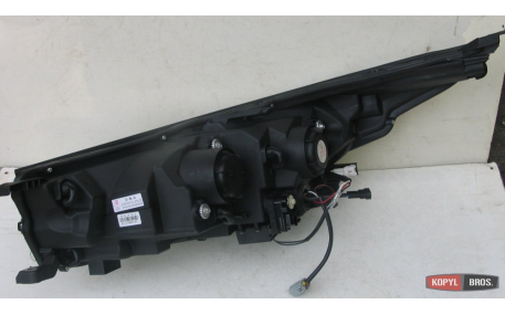 Фары передние Toyota Highlander 2014-2017