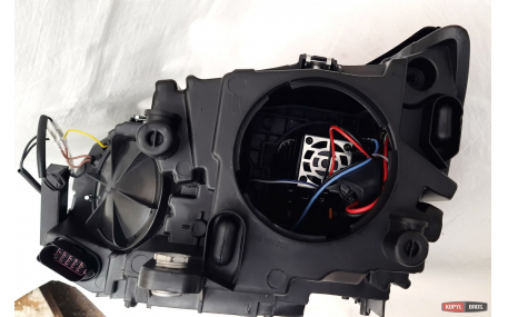 Фары передние Volkswagen Tiguan 2011-2016