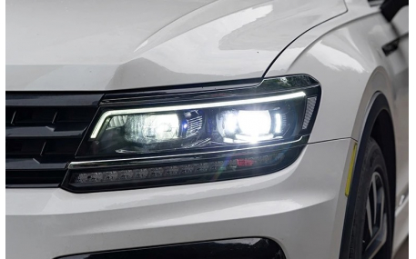 Фары передние Volkswagen Tiguan