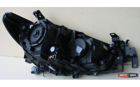 Фары передние Mazda 6