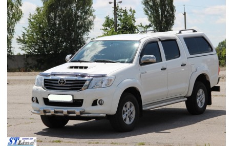 Подножки Toyota Hilux