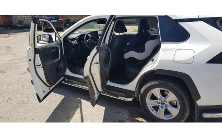 Подножки Toyota RAV4