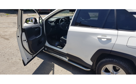 Подножки Toyota RAV4