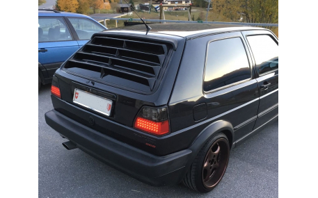 Накладка на заднее стекло Volkswagen Golf 2