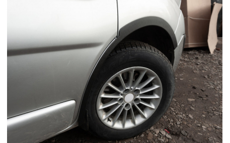 Арки Opel Vivaro 2001-2007