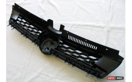 Решетка радиатора Volkswagen Golf 7 2012-2017