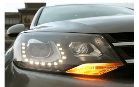 Фары передние Volkswagen Touareg