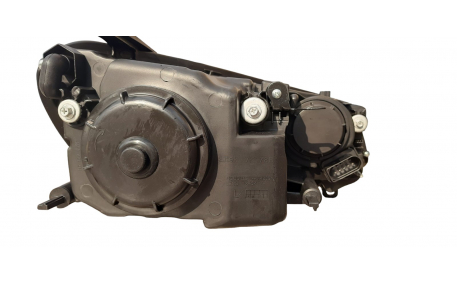 Фары передние Volkswagen Touareg