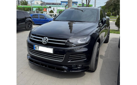 Накладка передняя Volkswagen Touareg