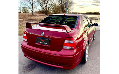 Накладка на заднее стекло Volkswagen Bora
