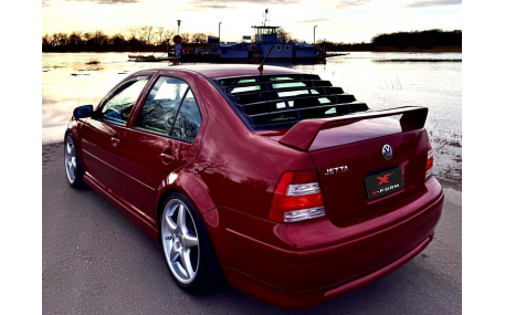 Накладка на заднее стекло Volkswagen Bora