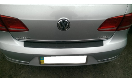 Накладка на задний бампер Volkswagen Passat B7
