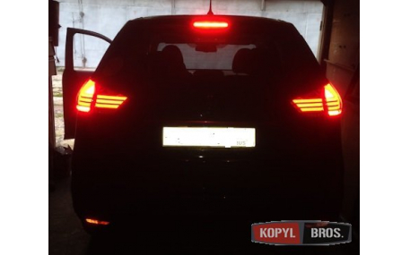 Фонари задние Nissan X-Trail T32