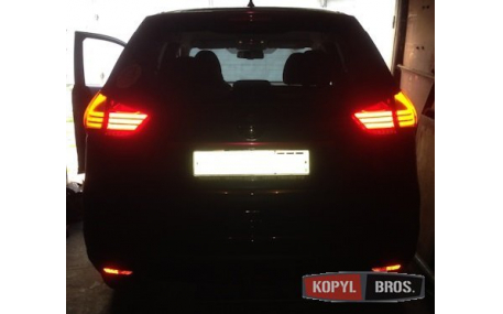 Фонари задние Nissan X-Trail T32