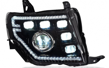 Фары передние Mitsubishi Pajero Wagon 4