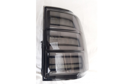 Фонари задние Mitsubishi Pajero Wagon 4