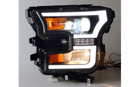 Фары передние Ford F150 2015-2017