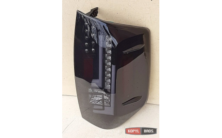 Фонари задние Toyota Tundra 2014-2021