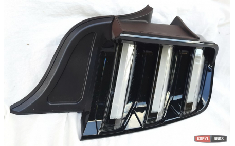 Фонари задние Ford Mustang