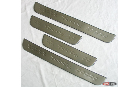 Накладки на пороги Chery Tiggo 5